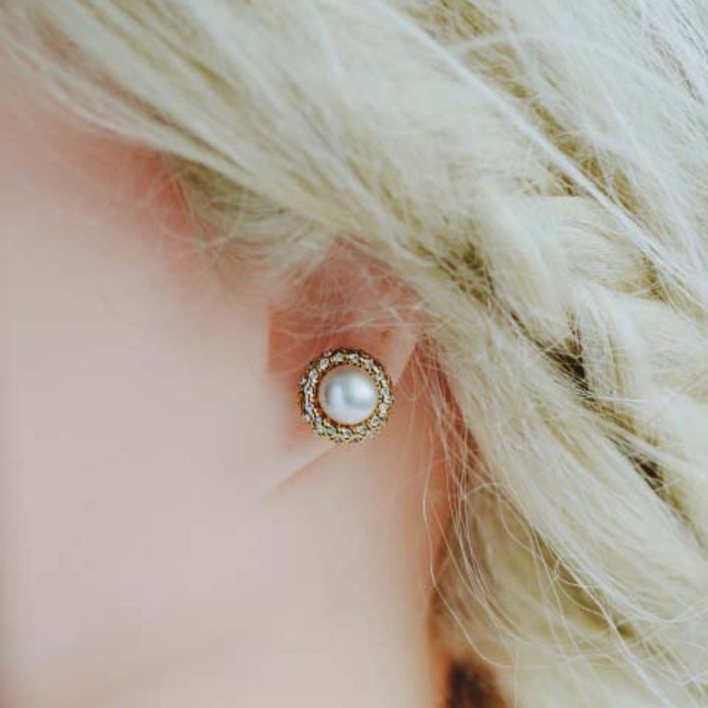 Gold Vermeil Real Cultured Freshwater Pearl Earrings Studs for her - Picture 4 of 4